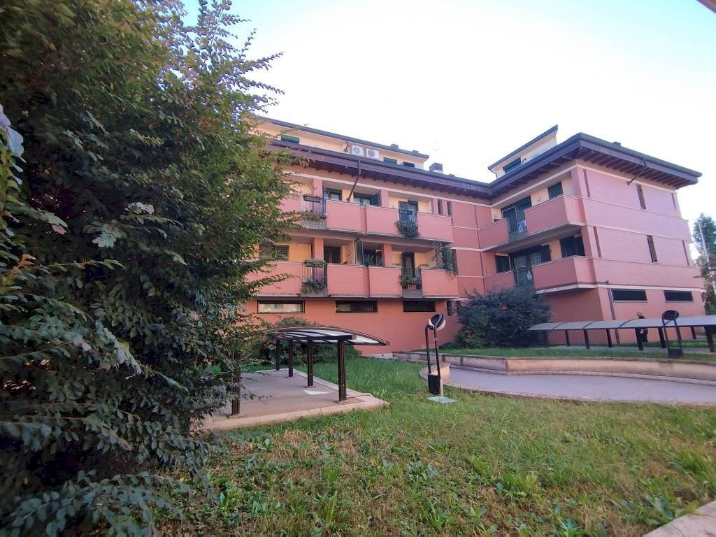 Giardino - Three-room apartment via Bruno Buozzi, 6, Rho - photo 1