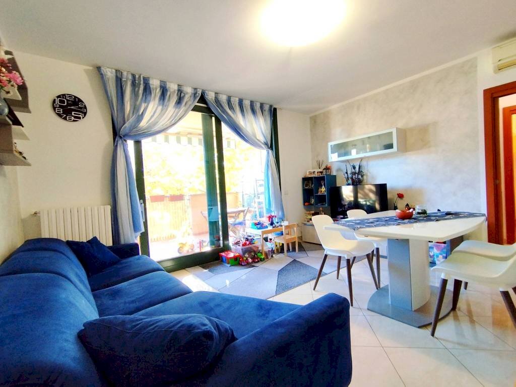 Salone - Three-room apartment via Bruno Buozzi, 6, Rho - photo 2