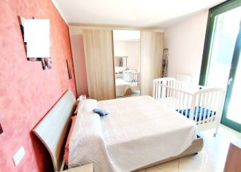 Camera da letto - Three-room apartment via Bruno Buozzi, 6, Rho - photo 27
