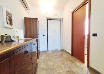 Ingresso - Trilocale piazza della Republica, 7, Sedriano - foto 5