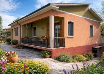 Facciata - Villa via Leonardo da Vinci, Valeggio sul Mincio - foto 2