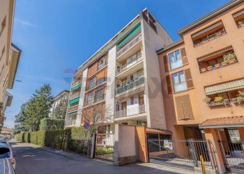 Edificio all\'aperto - Two-room apartment VIA CARONNI
 
9, Monza - photo 1