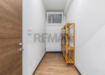 Hall / corridoio - Two-room apartment VIA CARONNI
 
9, Monza - photo 12