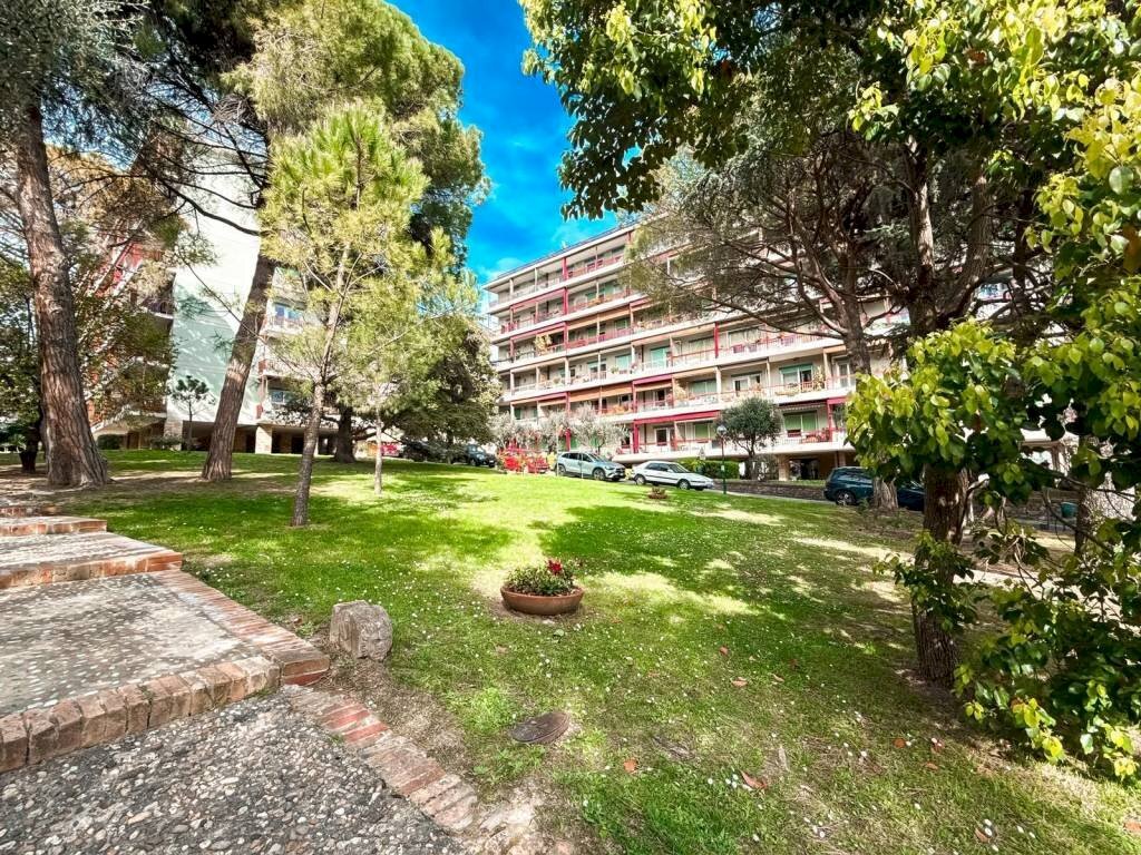 Giardino - Appartamento via Stefano Prasca, Genova (zona Quarto) - foto 1