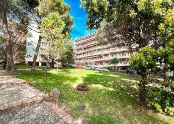 Giardino - Appartamento via Stefano Prasca, Genova (zona Quarto) - foto 1