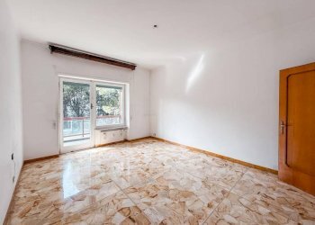 Camera da letto - Appartamento via Stefano Prasca, Genova (zona Quarto) - foto 10