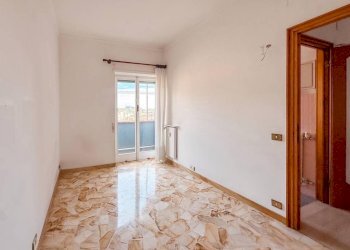 Camera da letto - Appartamento via Stefano Prasca, Genova (zona Quarto) - foto 12