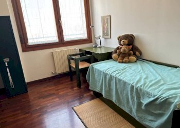 Camera da letto - Quadrilocale via dei Canonici Renani, 2, Casalecchio di Reno - foto 28