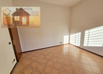 Camera da letto - Bilocale via Tredici Martiri, Campi Bisenzio - foto 17