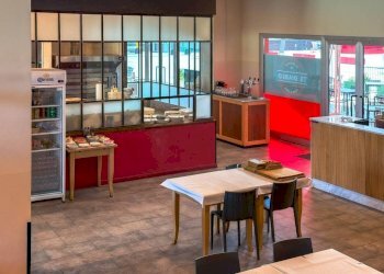 Interno non residenziale - Ristorante Vado Ligure - foto 14