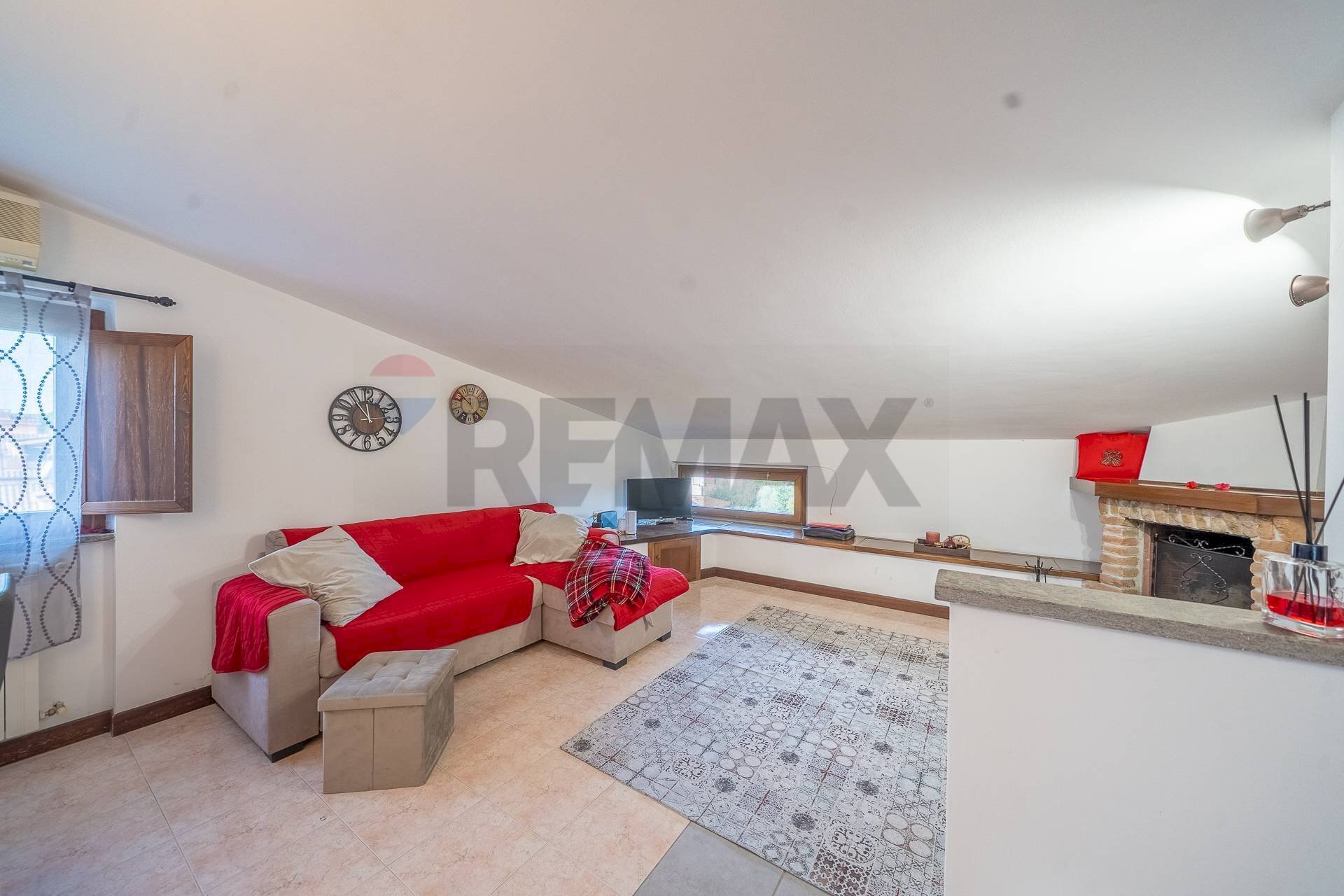 Soggiorno - Trilocale Vicolo del divino amore
8, Marino - foto 2