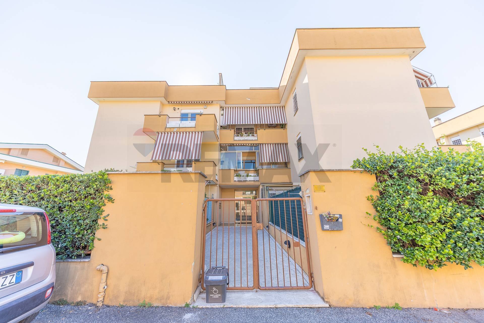 Edificio all\'aperto - Four-room apartment Via Federico Confalonieri
 
19, Marino - photo 1