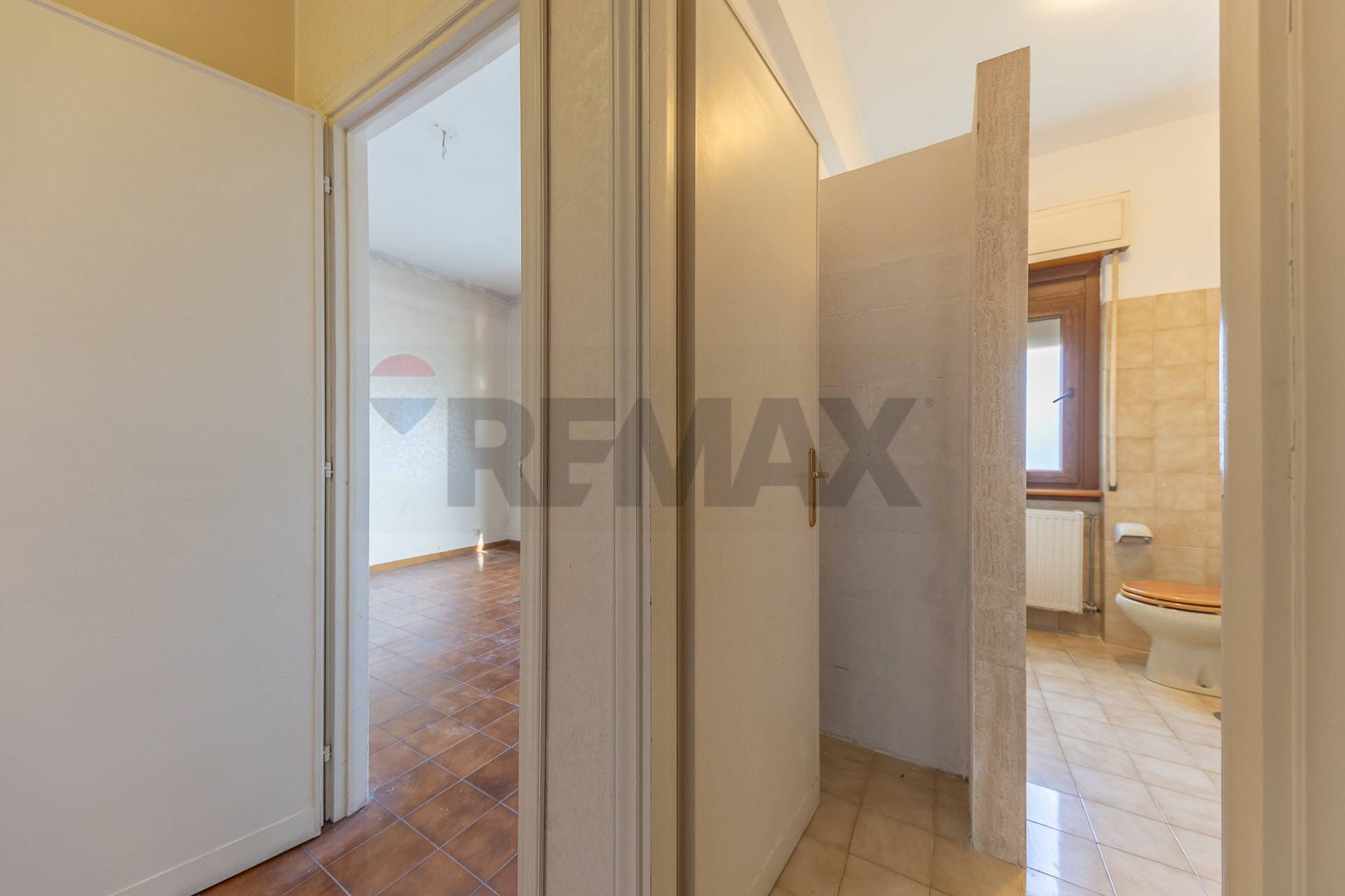 Hall / corridoio - Four-room apartment Via Federico Confalonieri
 
19, Marino - photo 3