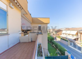 Balcone - Quadrilocale Via Federico Confalonieri
 
19, Marino - foto 10