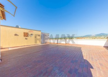 Terrazza - Quadrilocale Via Federico Confalonieri
 
19, Marino - foto 16