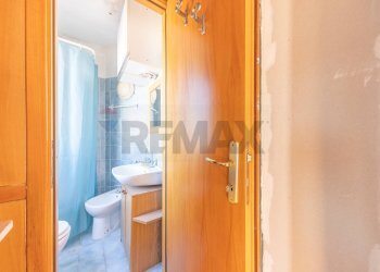 Bagno - Quadrilocale Via Federico Confalonieri
 
19, Marino - foto 19