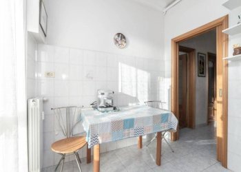 Cucina - Four-room apartment via Vado, 5, Torino (neighborhood Nizza Millefonti) - photo 11