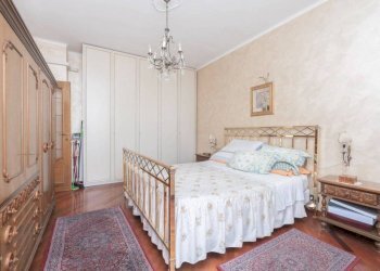 Camera da letto - Quadrilocale via Vado, 5, Torino (zona Nizza Millefonti) - foto 14