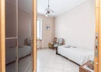 Camera da letto - Four-room apartment via Vado, 5, Torino (neighborhood Nizza Millefonti) - photo 17