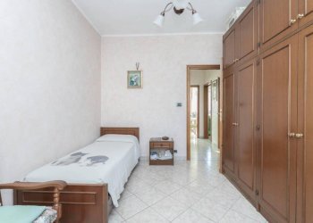 Camera da letto - Four-room apartment via Vado, 5, Torino (neighborhood Nizza Millefonti) - photo 18