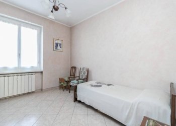 Camera da letto - Four-room apartment via Vado, 5, Torino (neighborhood Nizza Millefonti) - photo 19
