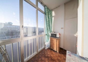 Veranda - Four-room apartment via Vado, 5, Torino (neighborhood Nizza Millefonti) - photo 25