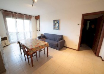 Salone - Appartamento via Alcide De Gasperi, Rosate - foto 3