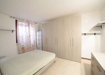 Camera da letto - Trilocale via Alcide De Gasperi, Rosate - foto 9