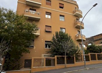 whatsapp image 2026-04-01 at 11.00.23 - Trilocale via castulo, Roma - foto 2