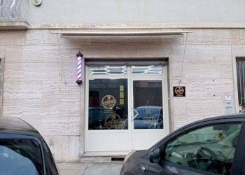 Facciata - Shop via Antonio Bassignano, Cuneo (neighborhood Centro) - photo 4