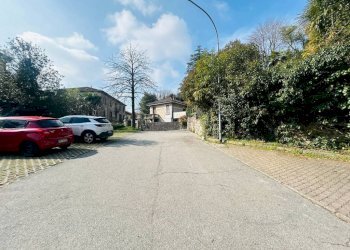 Cortile interno - Ufficio via Gian Pietro Porro, 25, Induno Olona - foto 8