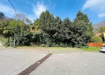 Cortile interno - Ufficio via Gian Pietro Porro, 25, Induno Olona - foto 9