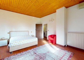 cspt2066-10202025_113155 - Single Family Villa via Cartara, Castel San Pietro Terme - photo 12