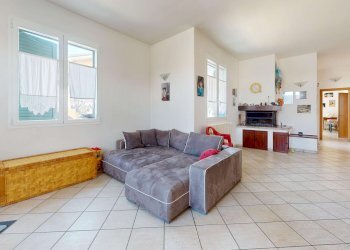 md2029-living-room 1 - Quadrilocale via Albergati, Medicina - foto 20