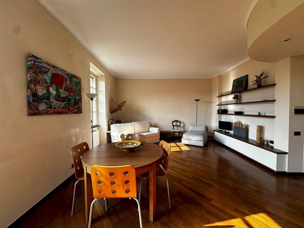 Salone - Trilocale via Romana della Castagna, 38, Genova (zona Quarto) - foto 2