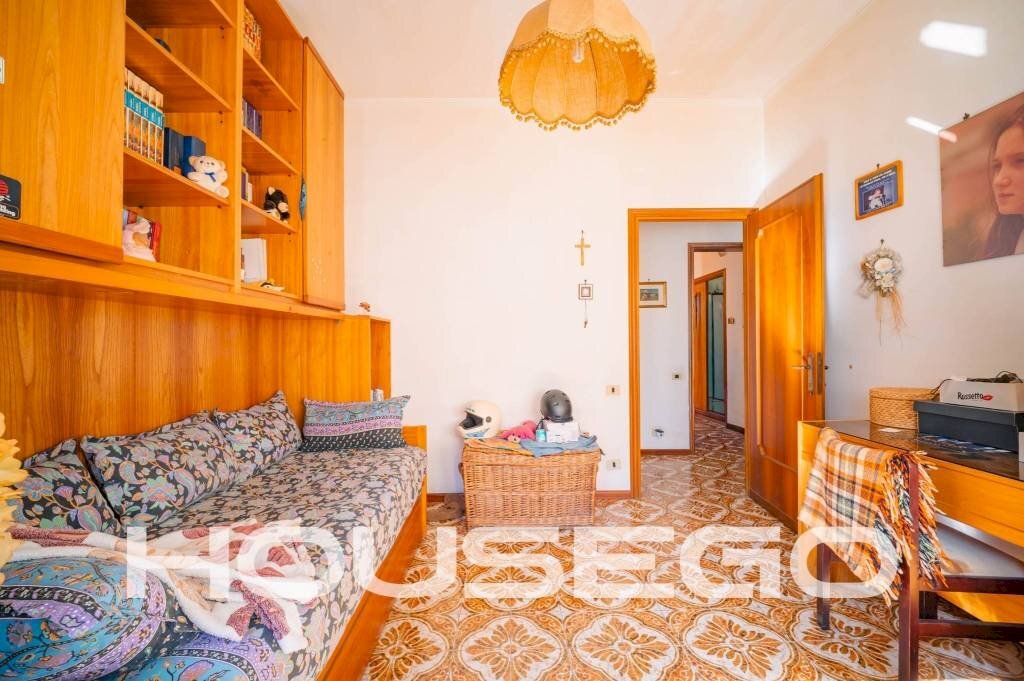 Salone - Appartamento via San Marino, 106, Genova (zona San Teodoro) - foto 3