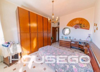 Camera da letto - Appartamento via San Marino, 106, Genova (zona San Teodoro) - foto 17