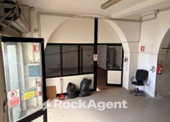 Interno non residenziale - Magazzino via Giro delle Mura Sud, 47, Empoli - foto 10