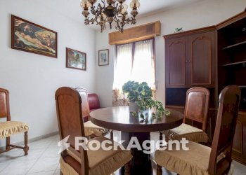 Salone - Three-room apartment via Corace 1, Gimigliano - photo 3