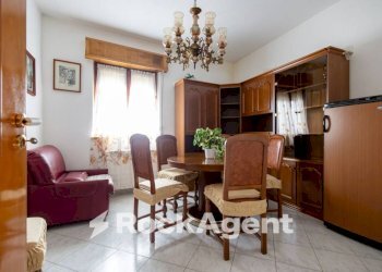 Salone - Three-room apartment via Corace 1, Gimigliano - photo 4