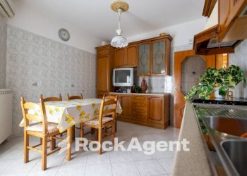 Cucina - Three-room apartment via Corace 1, Gimigliano - photo 6