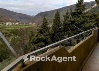 Terrazzo - Three-room apartment via Corace 1, Gimigliano - photo 15