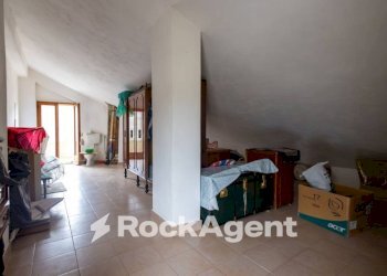 Disimpegno - Three-room apartment via Corace 1, Gimigliano - photo 25