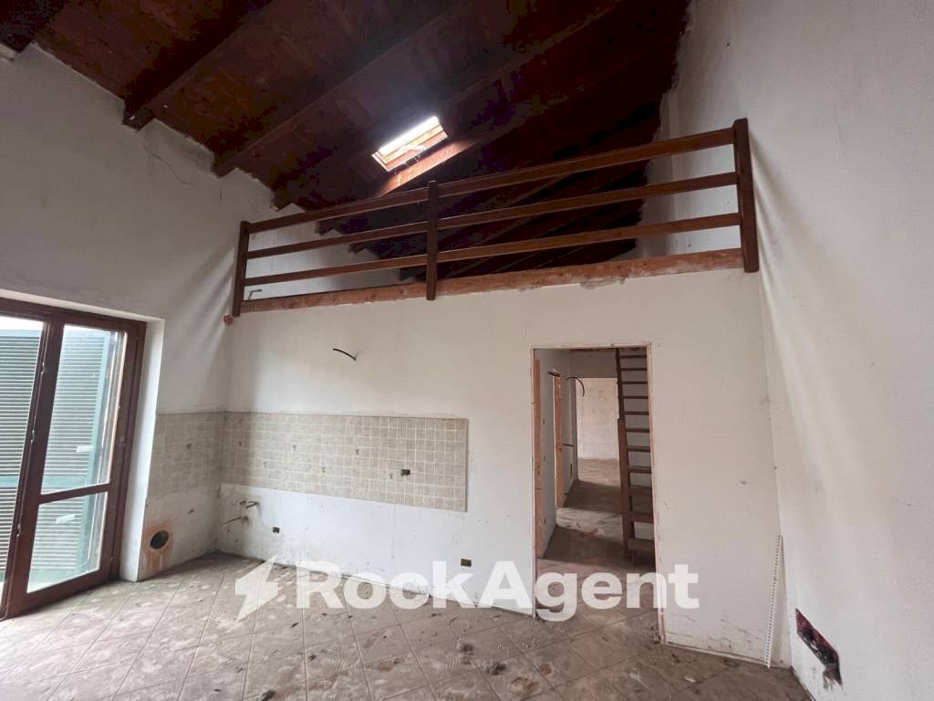 Salone - Three-room apartment via F. lli Bandiera, Giussago - photo 2
