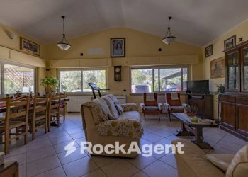 Salone - Villa contrada Zaccano, Caraffa di Catanzaro - photo 11