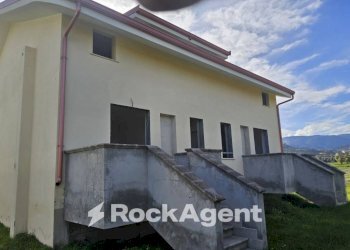 Facciata - Villa a Schiera via degli aranci isca marina, Isca sullo Ionio - foto 1