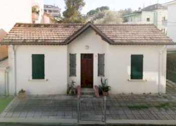 Facciata - Villa via Bruno Buozzi, 2/C, Cattolica - foto 1