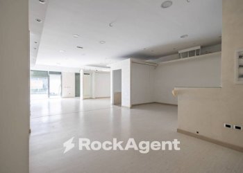 Interno non residenziale - Negozio via Risorgimento, 114, Borgia - foto 2