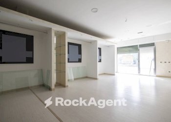 Interno non residenziale - Negozio via Risorgimento, 114, Borgia - foto 8