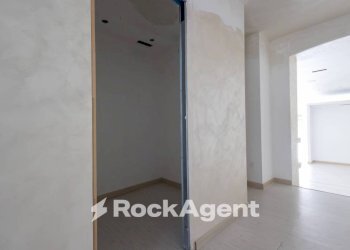 Ingresso - Negozio via Risorgimento, 114, Borgia - foto 12